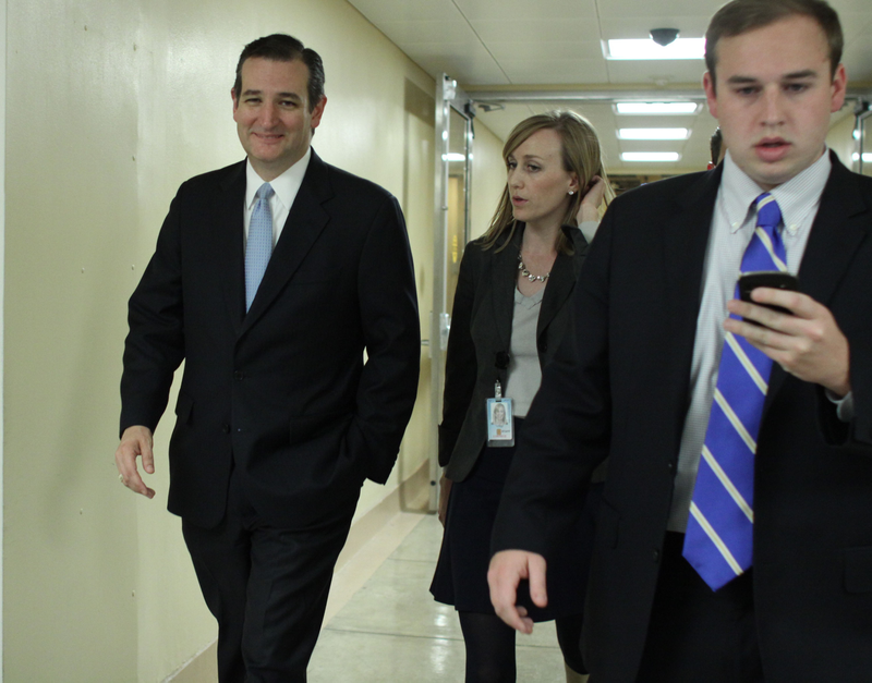 Illustration for article titled Why Don't Ted Cruz's Clothes Fit Him?